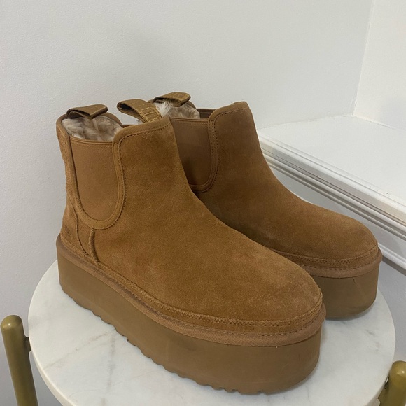 Platform Ugg Boots - Picture 3 of 5